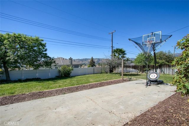 11758 Grant Street, Yucaipa, CA 92399