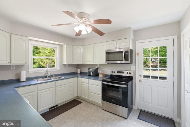 19134 DUPONT LN, Jeffersonton, VA 22724