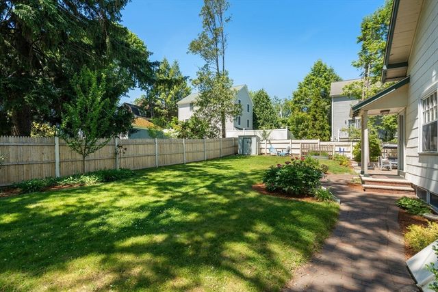 3 Chase Ave, Lexington, MA 02421