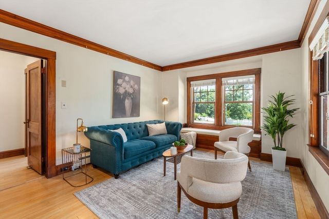 3 Chase Ave, Lexington, MA 02421
