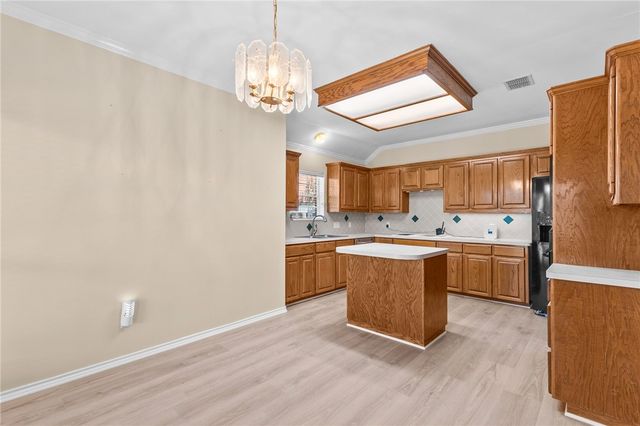 6414 Avignon St, Corpus Christi, TX 78414