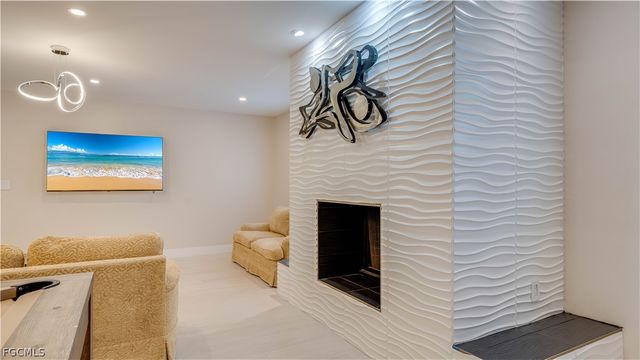 5331 Mayfair CT, Cape Coral, FL 33904