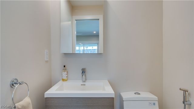 5331 Mayfair CT, Cape Coral, FL 33904