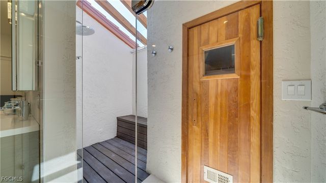 5331 Mayfair CT, Cape Coral, FL 33904