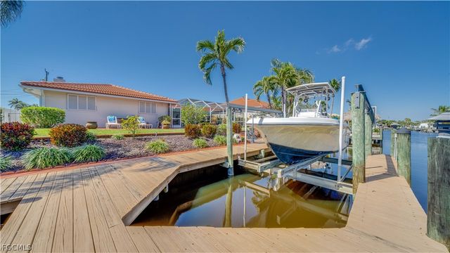 5331 Mayfair CT, Cape Coral, FL 33904