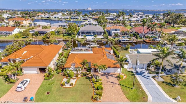 5331 Mayfair CT, Cape Coral, FL 33904