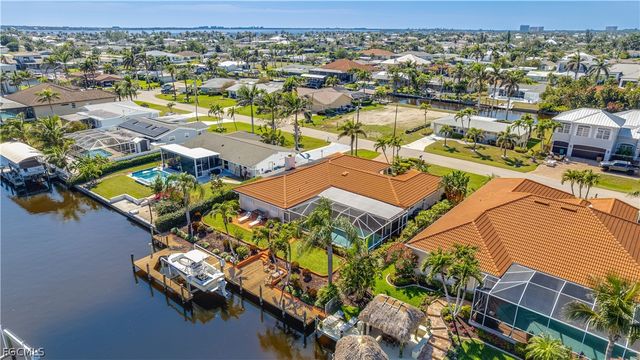 5331 Mayfair CT, Cape Coral, FL 33904