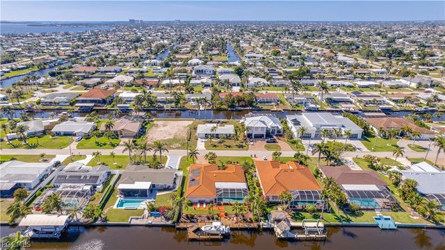 5331 Mayfair CT, Cape Coral, FL 33904