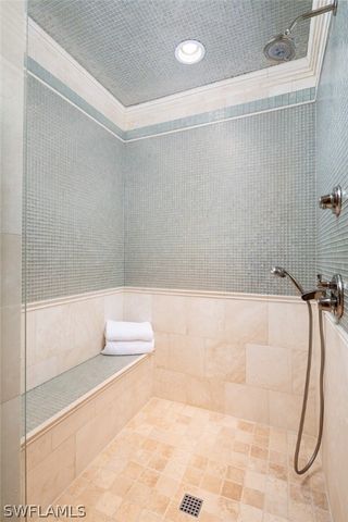 410 Flagship 1104, Naples, FL 34108