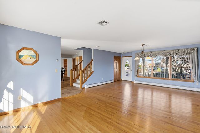 1722 Riviera Court, Point Pleasant, NJ 08742