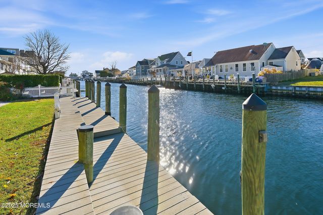 1722 Riviera Court, Point Pleasant, NJ 08742