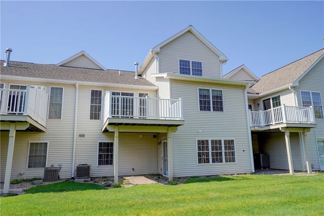 27 Granite Drive, Perinton, NY 14526