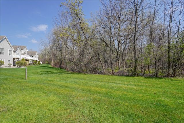 27 Granite Drive, Perinton, NY 14526