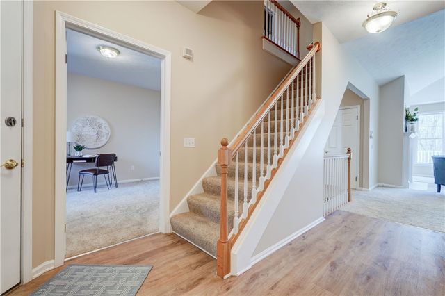 27 Granite Drive, Perinton, NY 14526