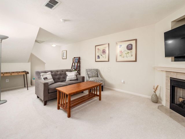 2672 Sawmill Reserve Drive, Powell, OH 43065