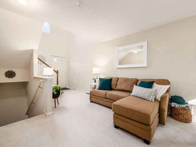 2672 Sawmill Reserve Drive, Powell, OH 43065