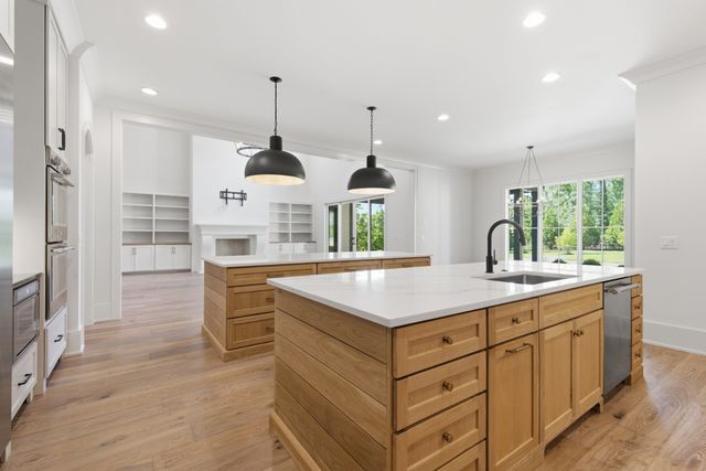 8068 Heirloom Blvd, College Grove, TN 37046