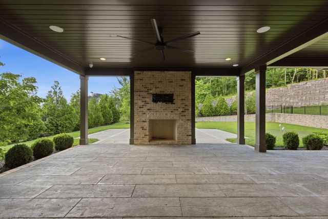 8068 Heirloom Blvd, College Grove, TN 37046