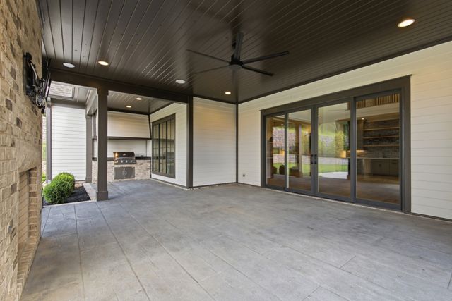 8068 Heirloom Blvd, College Grove, TN 37046