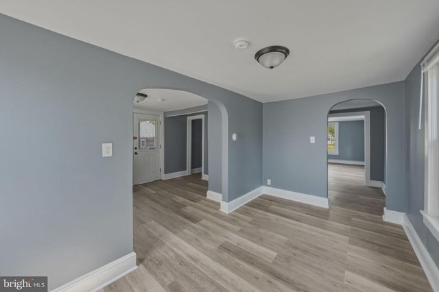 734 S EAST AVE, Vineland, NJ 08360