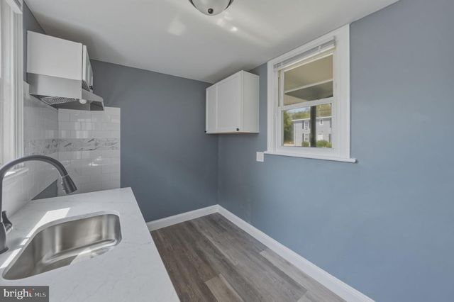 734 S EAST AVE, Vineland, NJ 08360