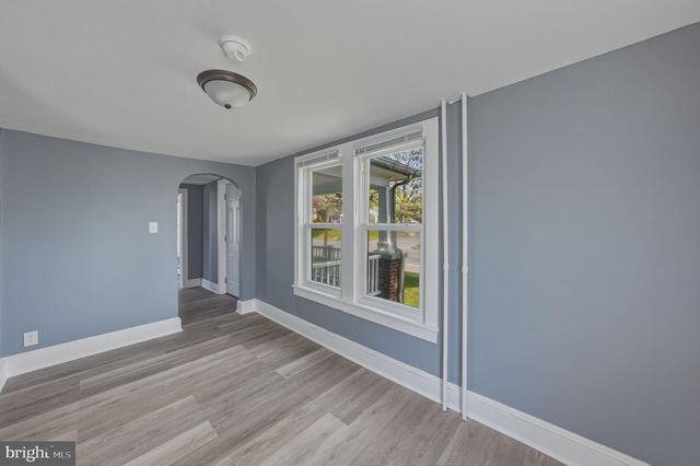 734 S EAST AVE, Vineland, NJ 08360