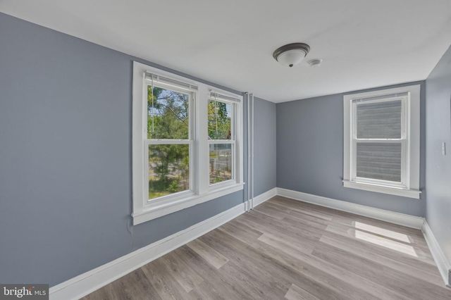 734 S EAST AVE, Vineland, NJ 08360