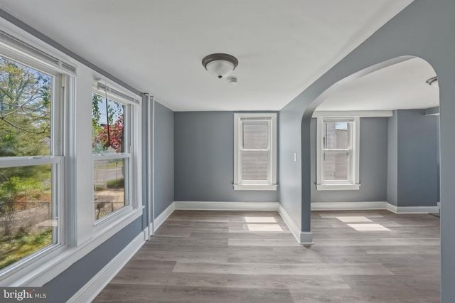 734 S EAST AVE, Vineland, NJ 08360