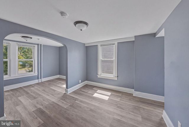 734 S EAST AVE, Vineland, NJ 08360