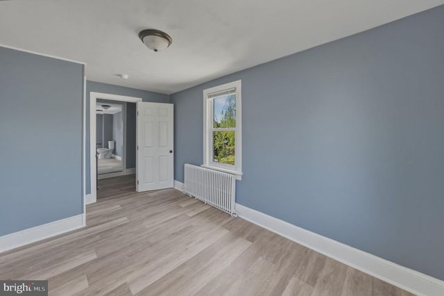 734 S EAST AVE, Vineland, NJ 08360