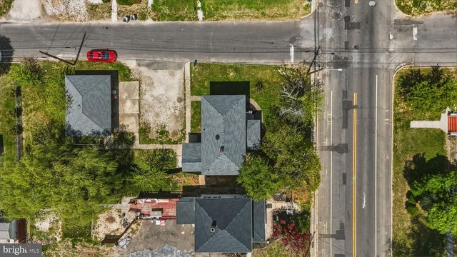 734 S EAST AVE, Vineland, NJ 08360