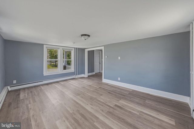 734 S EAST AVE, Vineland, NJ 08360