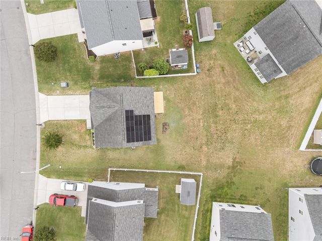 242 Hawksbill LN, Newport News, VA 23601