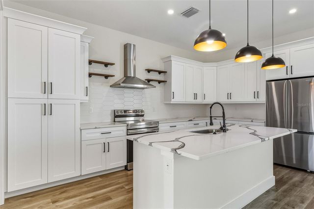 120 E GLADYS STREET 5, Tampa, FL 33602