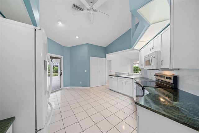 555 PARK ESTATES SQUARE, Venice, FL 34293