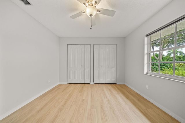 555 PARK ESTATES SQUARE, Venice, FL 34293