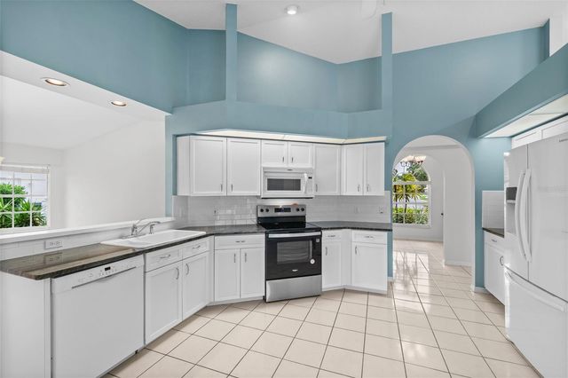 555 PARK ESTATES SQUARE, Venice, FL 34293