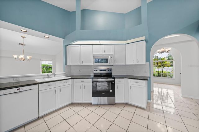 555 PARK ESTATES SQUARE, Venice, FL 34293