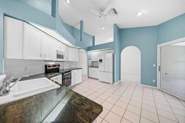 555 PARK ESTATES SQUARE, Venice, FL 34293