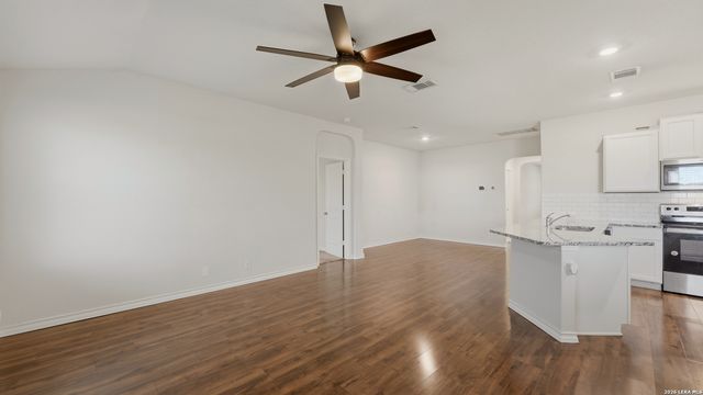 221 Tule Canyons, Schertz, TX 78108