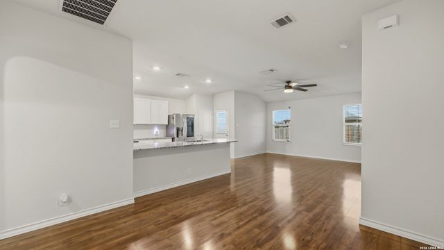 221 Tule Canyons, Schertz, TX 78108