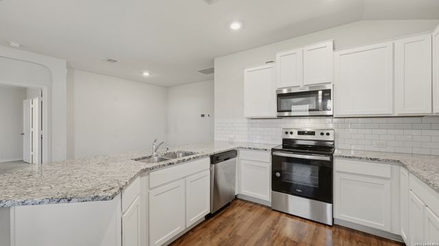 221 Tule Canyons, Schertz, TX 78108