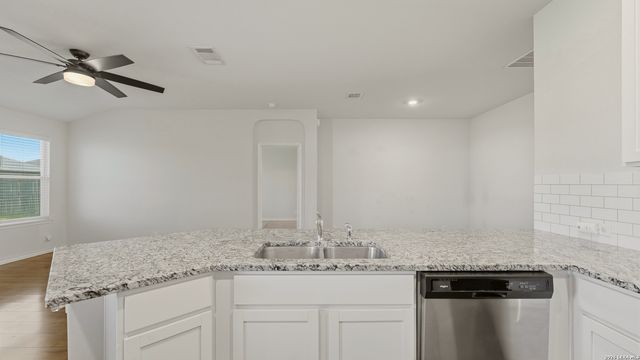 221 Tule Canyons, Schertz, TX 78108