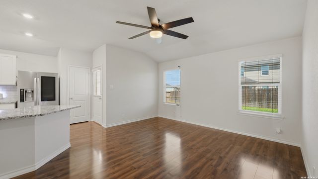 221 Tule Canyons, Schertz, TX 78108