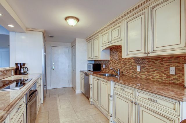 250 S Ocean Boulevard 16-c, Boca Raton, FL 33432