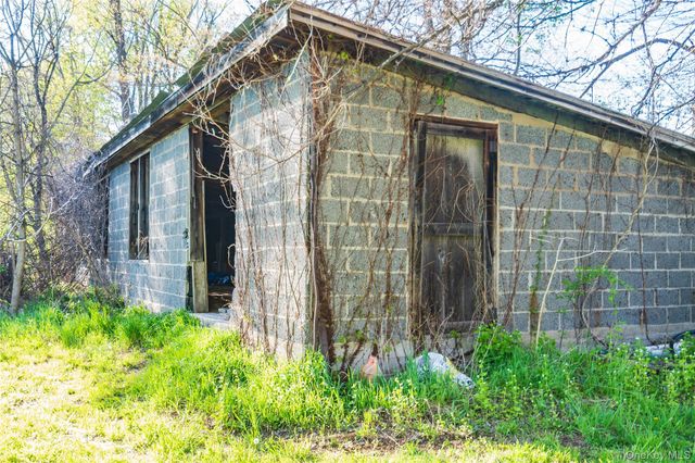 111 Browns Road, Walden, NY 12586
