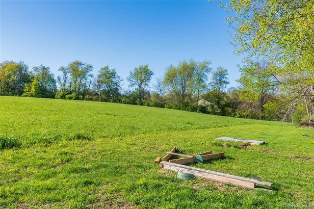 111 Browns Road, Walden, NY 12586