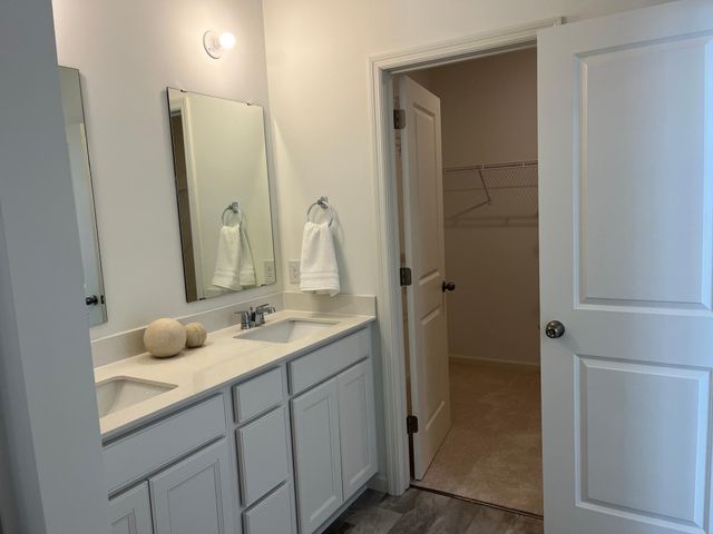 4636 Island Park Bay, Woodbury, MN 55129