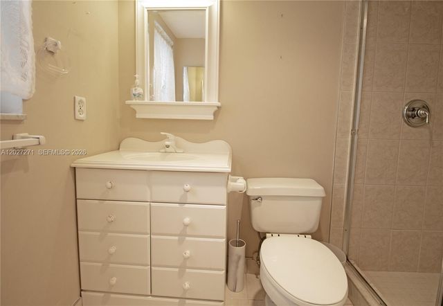 5621 SW 2nd Court 101, Margate, FL 33068