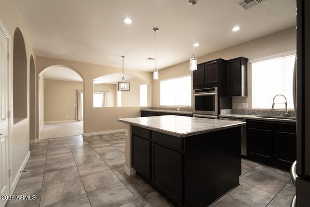 28342 N Cactus Flower Circle, San Tan Valley, AZ 85143